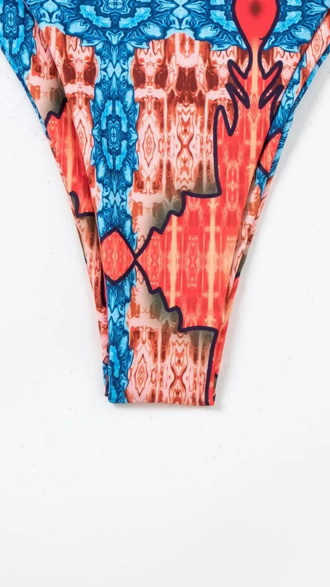 Conjunto biquini con cordones estampado tribal