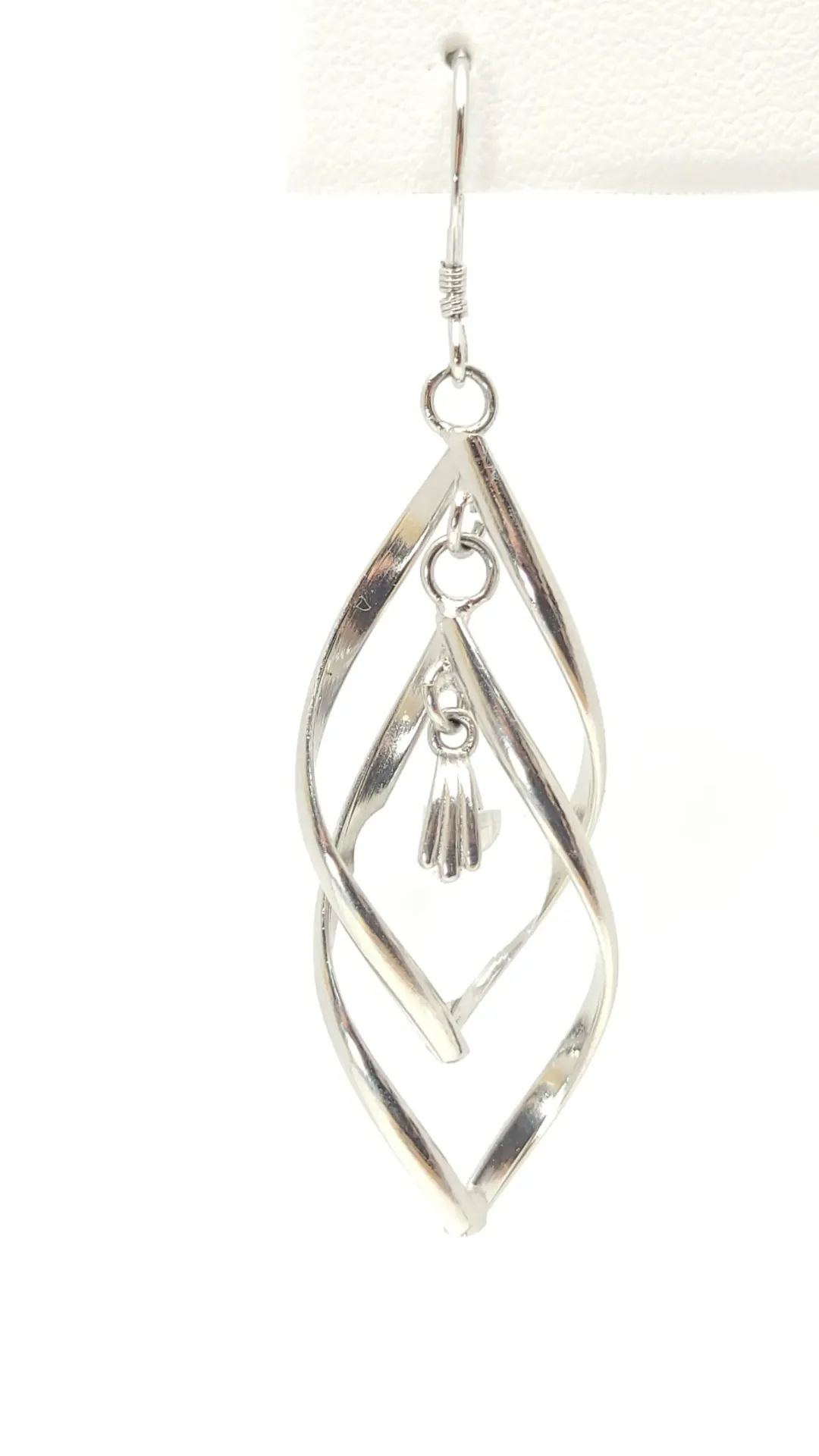 Anillo con zirconia cúbica con forma de corazón