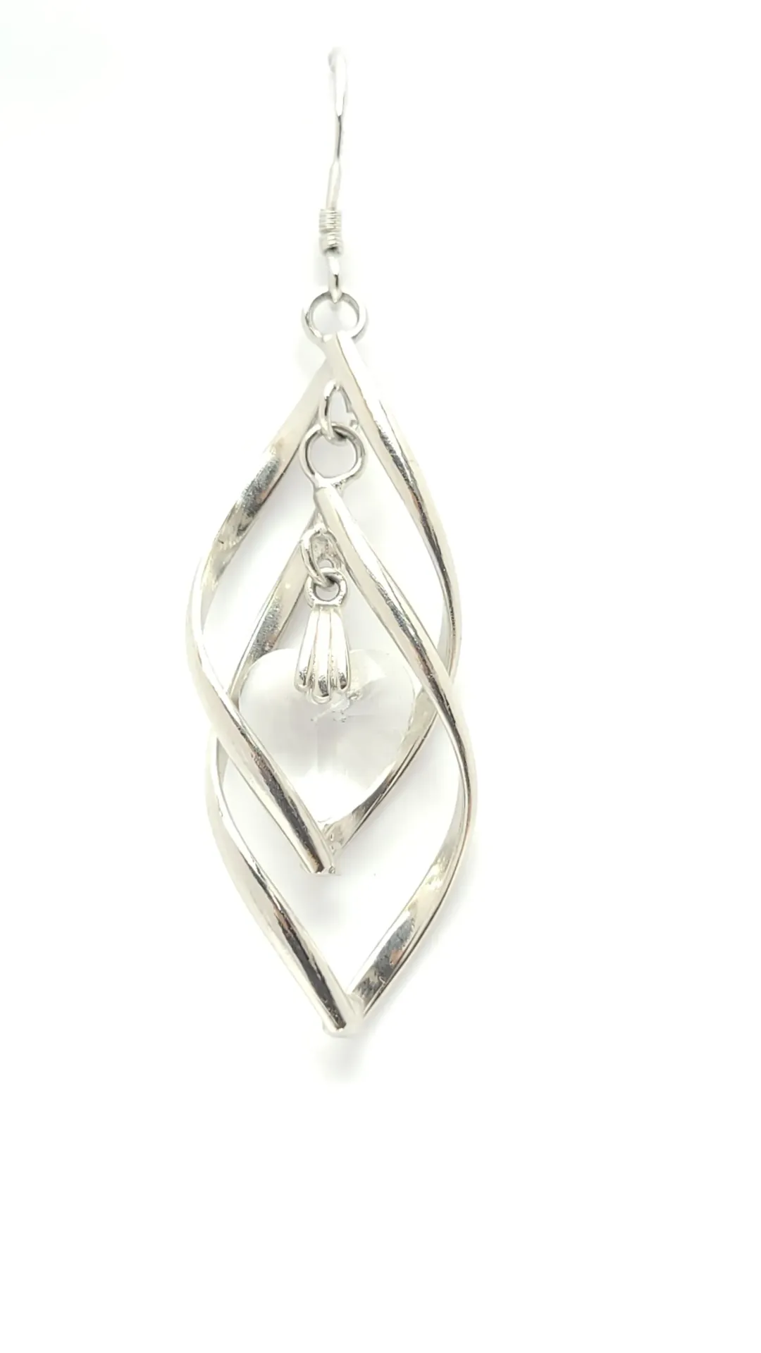 Anillo con zirconia cúbica con forma de corazón